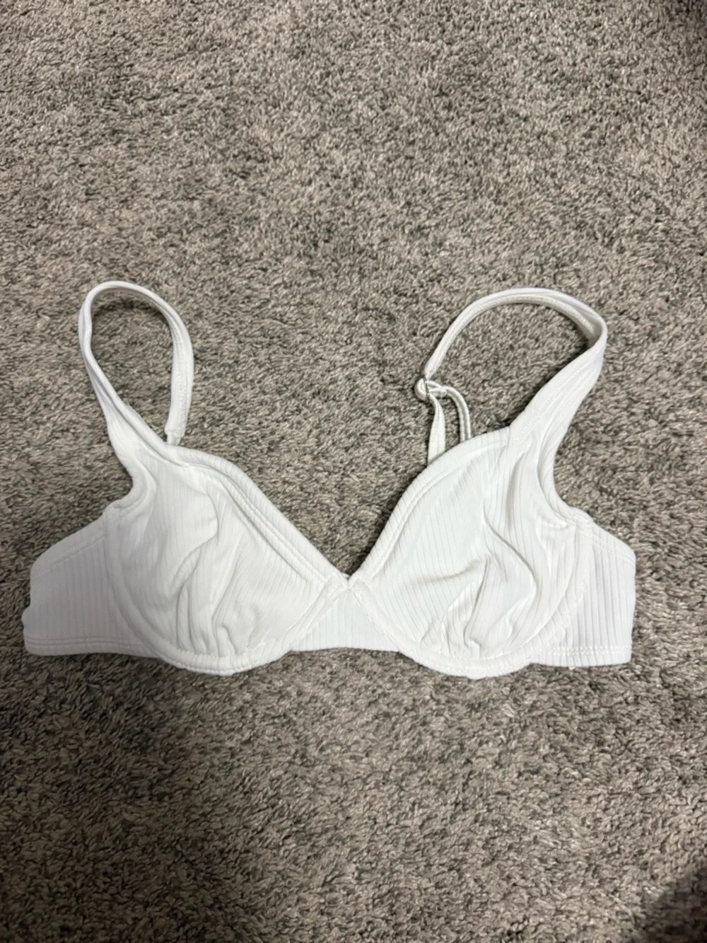 Target White Ribbed Underwire Bikini top size small - Picture 1 of 2